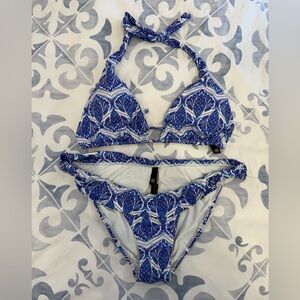 Vix Blue and White Bikini Set